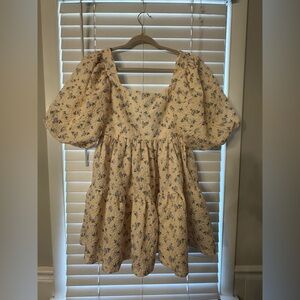 MARBLE NWOT Floral Puff Sleeve Blouse - Cream